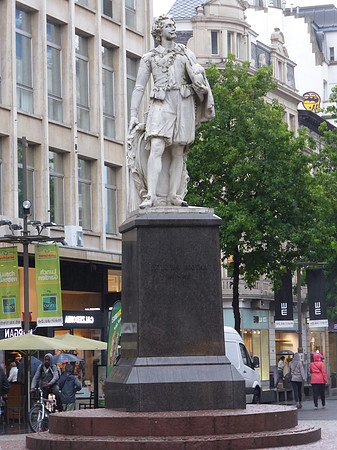 P1020051