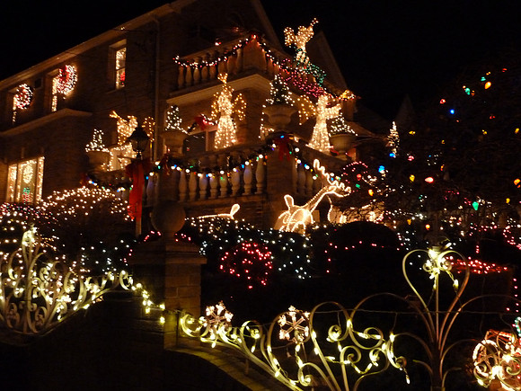 ChristmasLights2010 074